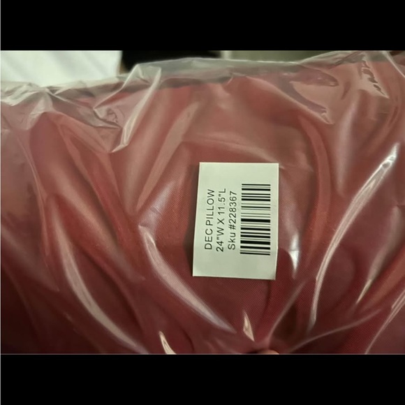 Red rectangle shape pillows brand new . - Picture 2 of 2